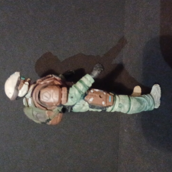 McFarlane Toys 2010 HALO Reach Series 1 UNSC Trooper 5" Action Figure - Picture 6 of 9